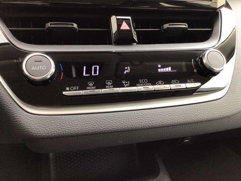 Used 2023 Toyota Corolla LE FWD image 19