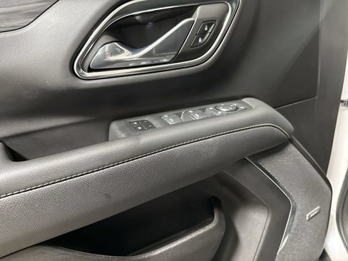Used 2023 GMC Yukon SLT w/ SLT Premium Package AWD/4WD image 22