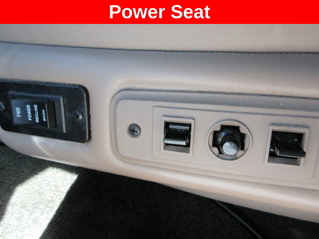 Used 2020 Chevrolet Express 2500 w/ Enhanced Convenience Package RWD image 29