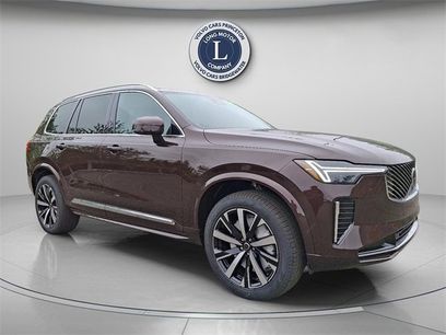 New 2025 Volvo XC90 B6 Core w/ Climate Package