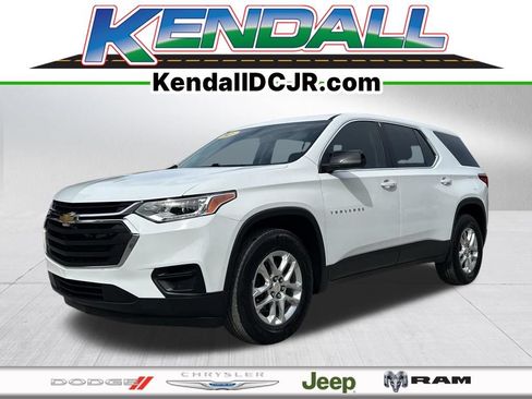 Used 2021 Chevrolet Traverse LS FWD image 1