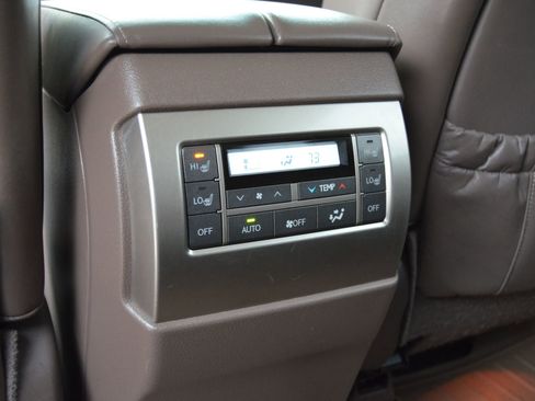 Used 2015 Lexus GX 460 w/ Premium Package image 26