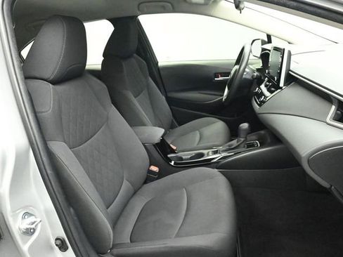 Used 2020 Toyota Corolla LE image 19