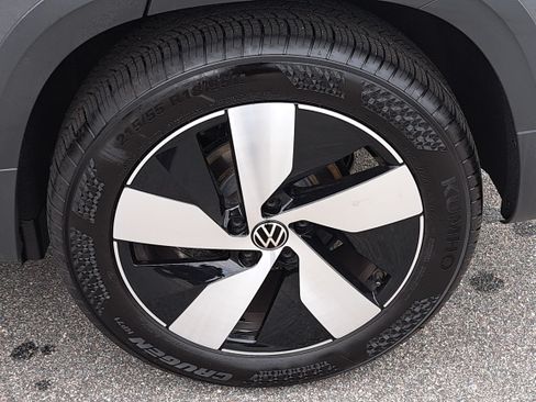 Used 2025 Volkswagen Taos S AWD/4WD image 30