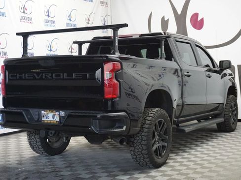 Used 2022 Chevrolet Silverado 1500 Custom w/ LPO, Blackout Package image 5