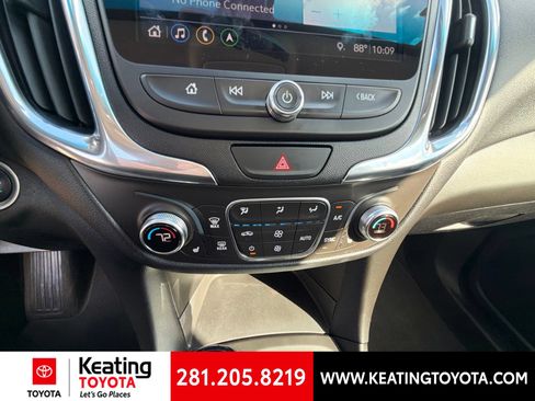 Used 2019 Chevrolet Equinox LT w/ Sun & Navigation Package FWD image 19