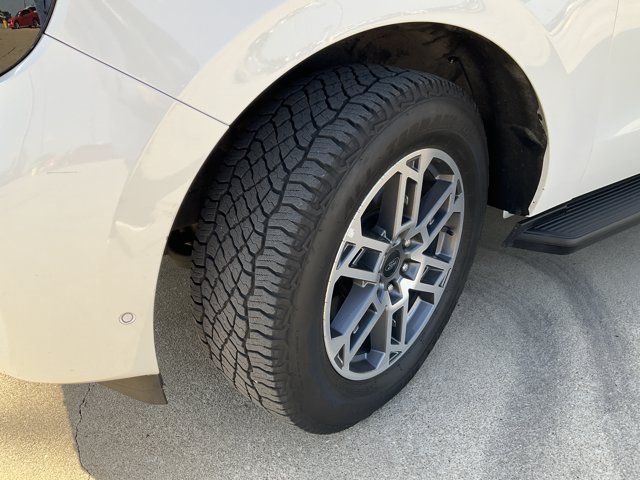 Used 2025 Ford Expedition Max Active AWD/4WD image 30