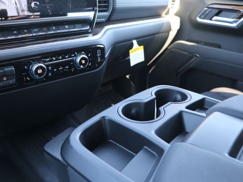 New 2026 GMC Sierra 1500 Elevation image 32