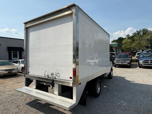 Used 2024 Ford E-350 and Econoline 350 Super Duty w/ Power Windows & Locks Group RWD image 5