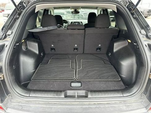 Used 2021 Jeep Cherokee Latitude image 5