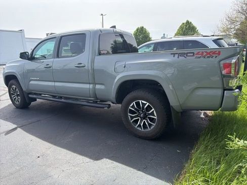 Used 2021 Toyota Tacoma TRD Sport w/ Technology Package AWD/4WD image 6