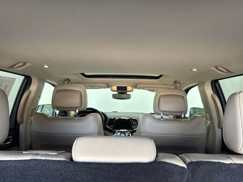 Used 2021 Jeep Grand Cherokee Limited AWD/4WD image 9