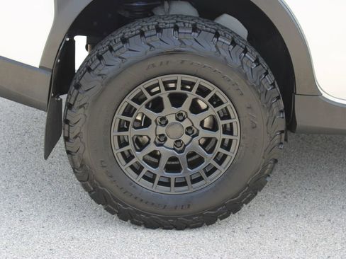 Used 2023 Subaru Crosstrek 2.0i Premium AWD/4WD image 29