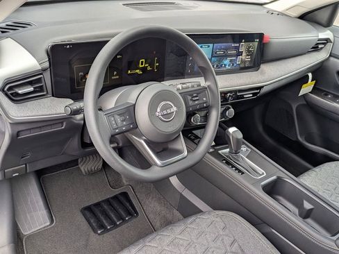 New 2025 Nissan Kicks SV w/ SV Premium Package image 8