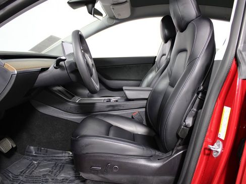 Used 2021 Tesla Model Y Long Range image 23