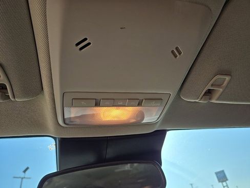 Used 2022 Buick Encore Preferred w/ Safety Package II image 30