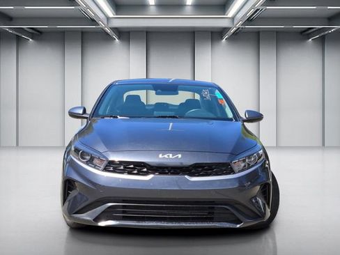 Used 2024 Kia Forte LXS FWD image 2