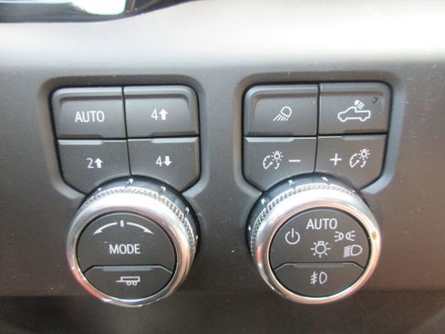 New 2026 GMC Sierra 2500 Denali Ultimate AWD/4WD image 17
