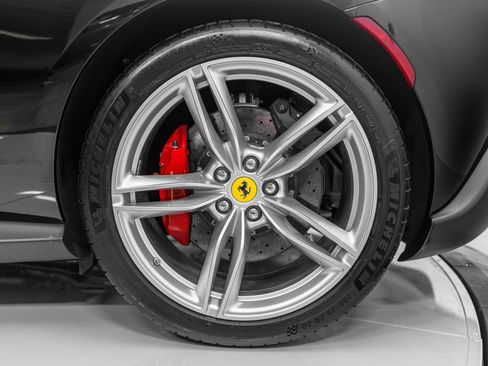 Certified 2024 Ferrari Roma image 14