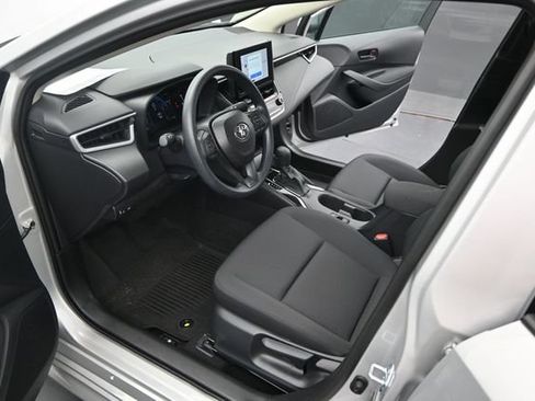 Used 2026 Toyota Corolla LE FWD image 5