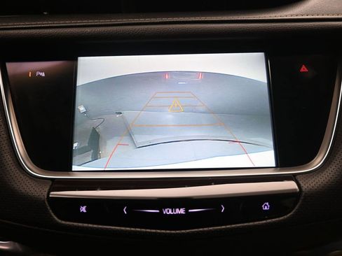 Used 2018 Cadillac XT5 FWD w/ LPO, Wheel Lock Package image 12