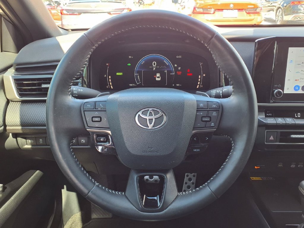 Used 2025 Toyota Camry SE w/ Convenience Package FWD image 31