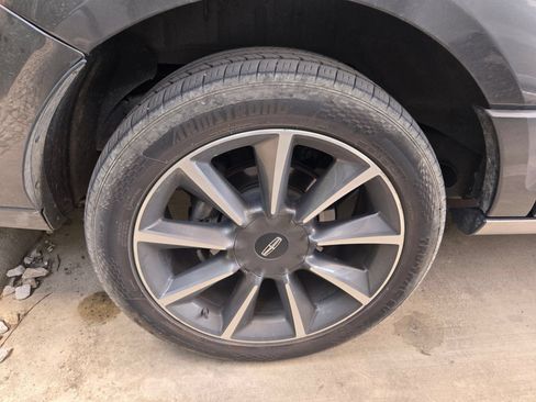 Used 2016 Lincoln Navigator L Reserve RWD image 9