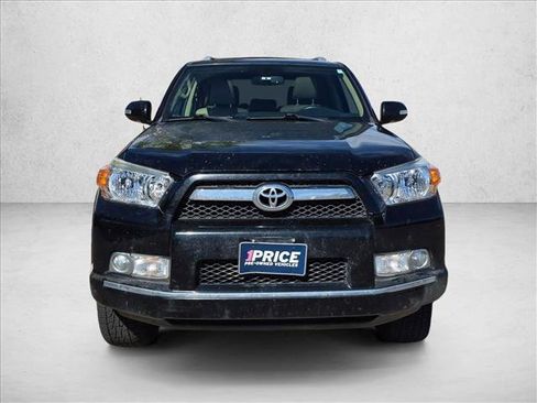 Used 2011 Toyota 4Runner Limited AWD/4WD image 2