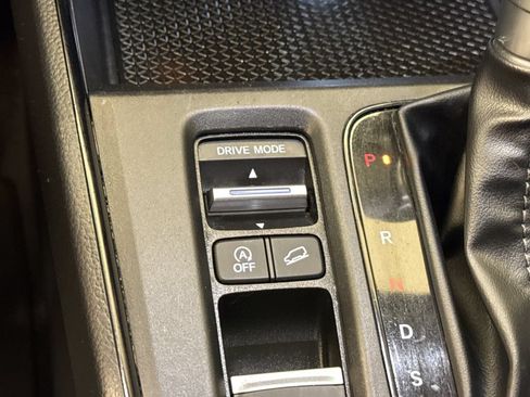 Used 2025 Honda CR-V LX image 27