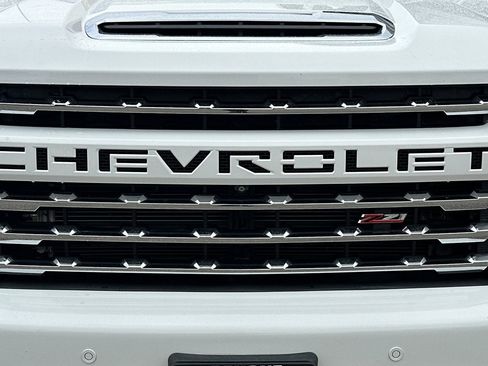 Used 2021 Chevrolet Silverado 2500 LTZ w/ Z71 Chrome Sport Edition image 38