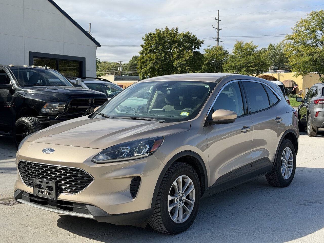 Used 2020 Ford Escape SE AWD/4WD image 2