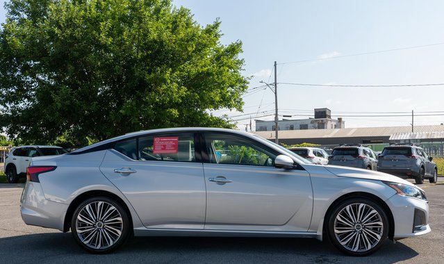 Certified 2025 Nissan Altima 2.5 SL FWD image 6