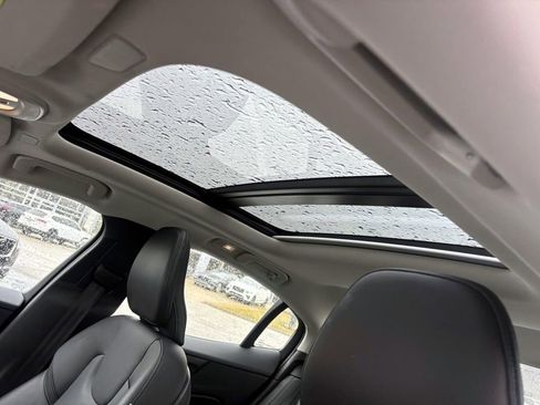 Used 2025 Volvo S60 B5 Core image 24