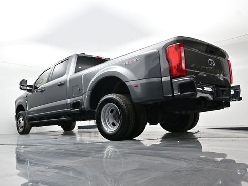 Used 2025 Ford F350 XLT image 21
