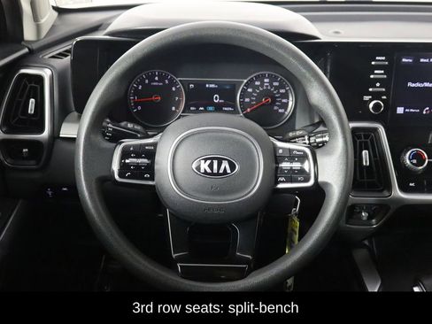 Used 2021 Kia Sorento LX FWD image 7