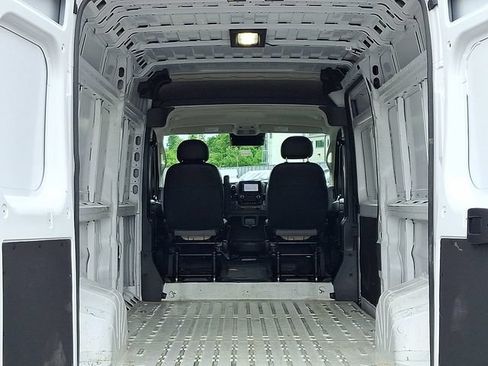 Used 2025 RAM ProMaster 2500 w/ Convenience Group FWD image 28