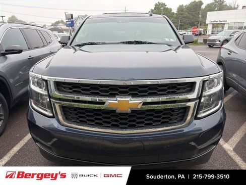 Used 2018 Chevrolet Suburban LT AWD/4WD image 3