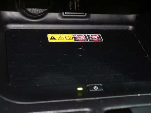 Used 2025 Toyota RAV4 XLE Premium w/ Weather Package FWD image 21
