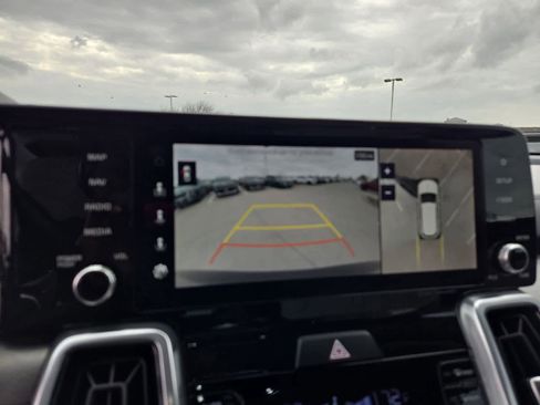 Certified 2023 Kia Sorento SX image 29
