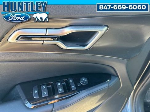 Used 2024 Kia Sportage EX image 16