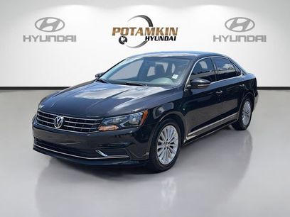 Used 2017 Volkswagen Passat 1.8T SE