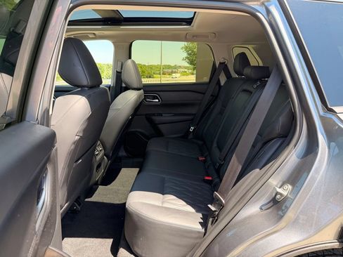 Used 2024 Nissan Rogue Platinum AWD/4WD image 6