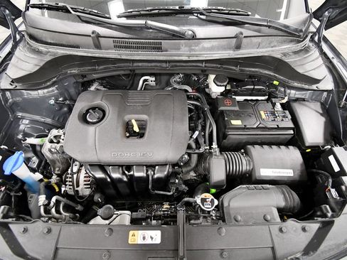 Certified 2025 Kia Soul LX w/ LX Technology Package FWD image 12