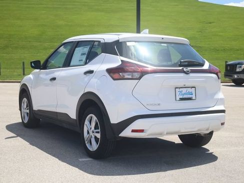 Certified 2025 Nissan Kicks Play S FWD image 7