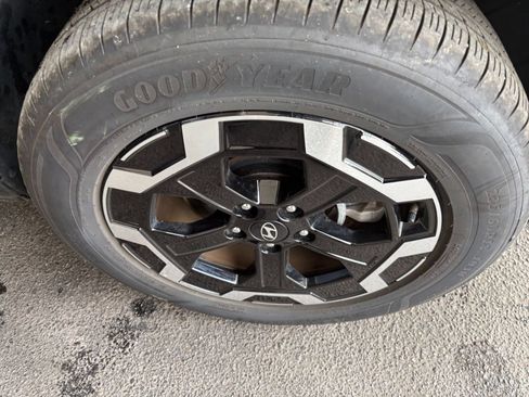 Used 2025 Hyundai Santa Fe SEL FWD image 34