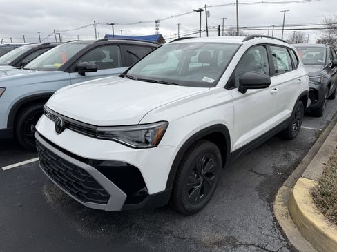 New 2026 Volkswagen Taos S FWD image 4