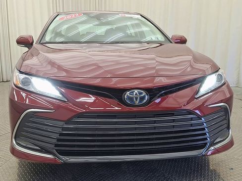 Certified 2022 Toyota Camry XLE w/ Cold Weather Package FWD image 6