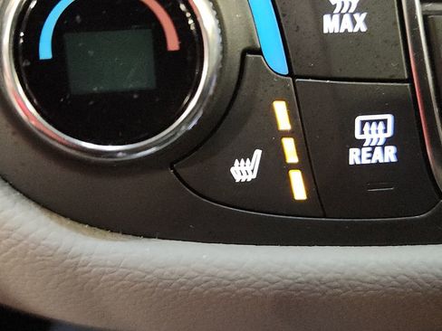 Certified 2024 Chevrolet Equinox LT w/ LPO, Floor Liner Package image 23