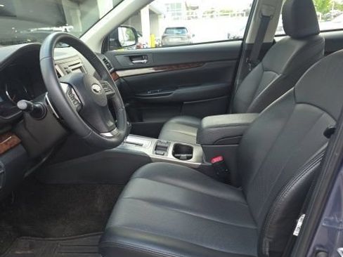 Used 2013 Subaru Legacy 3.6R Limited w/ Popular Pkg 2 AWD/4WD image 10