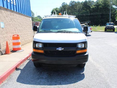 Used 2016 Chevrolet Express 2500 Extended RWD image 2